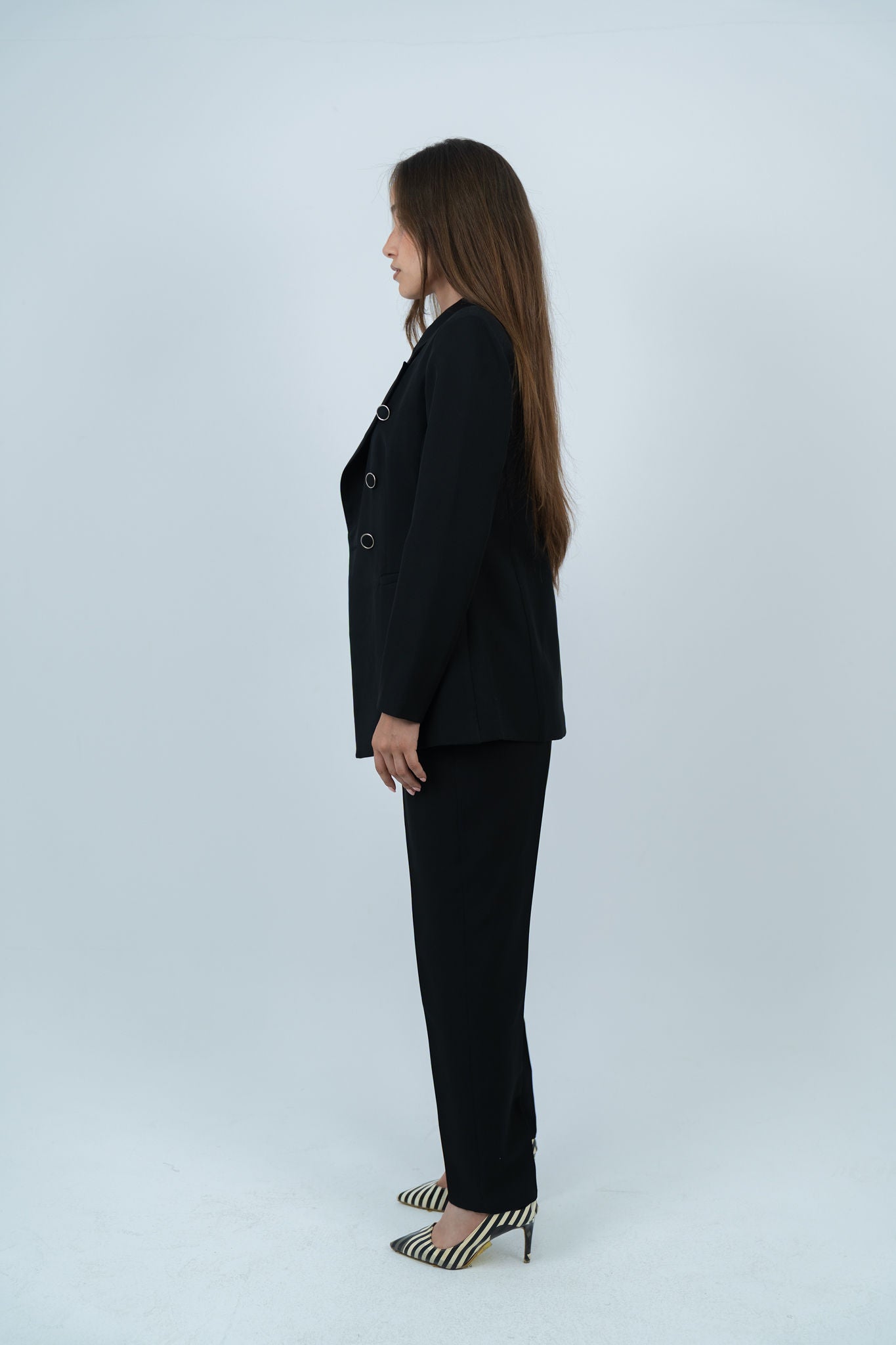 سترة بثلاثة أزرار
