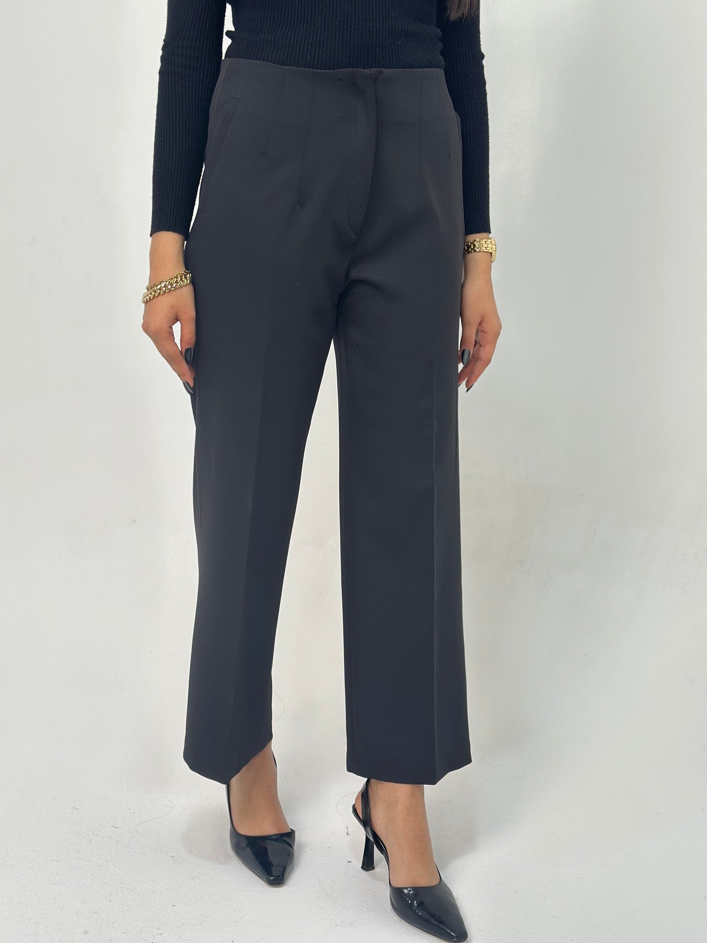 Signature Straight Pants - In Black