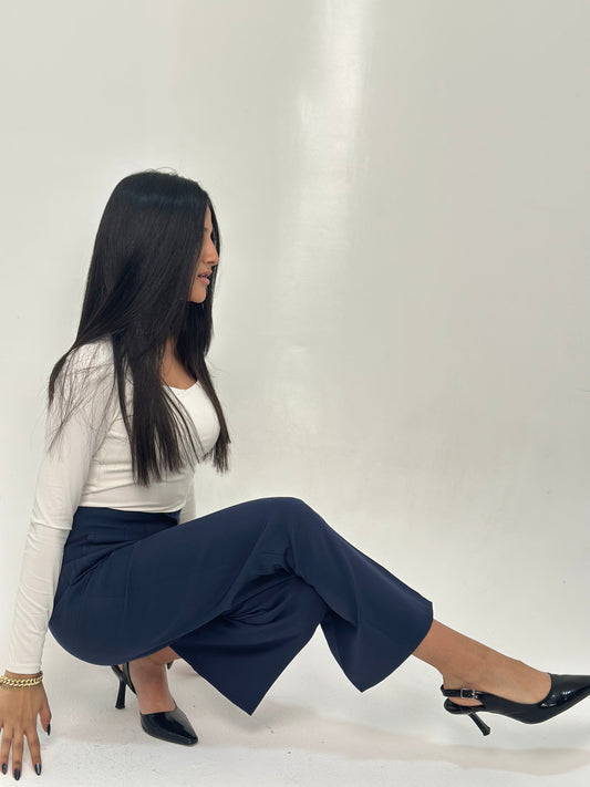 Signature Straight Pants - In Navy