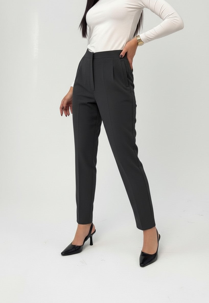 Signature Slim Fit Pants - In Black